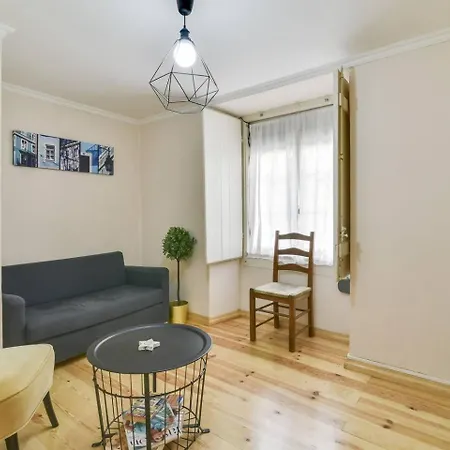 Portuguese Design 1 Bedroom In The Heart Of * Lisbon