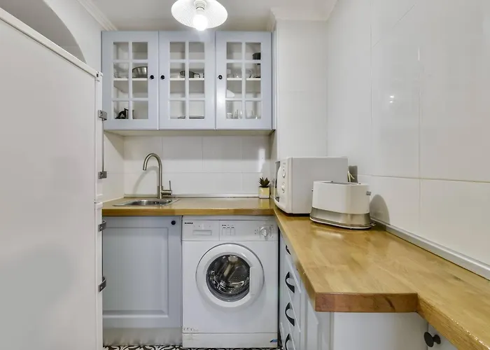 Portuguese Design 1 Bedroom In The Heart Of Apartment