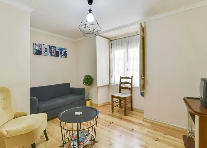 Portuguese Design 1 Bedroom In The Heart Of * ליסבון