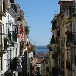 Apartman Portuguese Design 1 Bedroom In The Heart Of